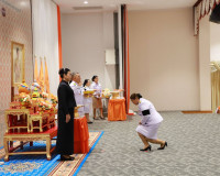 จังหวัดสุราษฎร์ธานี จัดพิธีมอบแบบลายผ้าพระราชทาน “ลายขอสมเด็ ... พารามิเตอร์รูปภาพ 1