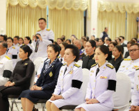 จังหวัดสุราษฎร์ธานี จัดพิธีมอบแบบลายผ้าพระราชทาน “ลายขอสมเด็ ... พารามิเตอร์รูปภาพ 17