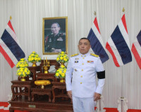 สุราษฎร์ธานีจัดพิธีมอบเครื่องหมาย "รักษาดินแดนยิ่งชีพ" แก่ผู ... พารามิเตอร์รูปภาพ 1
