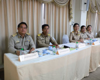 ผู้ว่าฯ สุราษฎร์ธานี นำประชุมคณะกรมการจังหวัดและหัวหน้าส่วนร ... พารามิเตอร์รูปภาพ 5