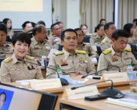 ผู้ว่าฯ สุราษฎร์ธานี นำประชุมคณะกรมการจังหวัดและหัวหน้าส่วนร ... พารามิเตอร์รูปภาพ 20