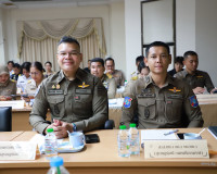 ผู้ว่าฯ สุราษฎร์ธานี นำประชุมคณะกรมการจังหวัดและหัวหน้าส่วนร ... พารามิเตอร์รูปภาพ 43