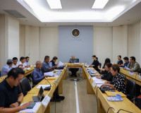 องผู้ว่าราชการจังหวัดสุราษฎร์ธานี เป็นประธานการประชุมคณะกรรม ... พารามิเตอร์รูปภาพ 10