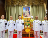 สุราษฎร์ธานี จัดพิธีรับพระราชทานพุ่มดอกบัวประดิษฐ์ เนื่องในว ... พารามิเตอร์รูปภาพ 12