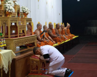 จังหวัดสุราษฎร์ธานีประกอบพิธีเชิญพุ่มดอกบัวประดิษฐ์พระราชทาน ... พารามิเตอร์รูปภาพ 43