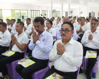 พุทธศาสนิกชนสุราษฎร์ธานีทุกหมู่เหล่าพร้อมใจร่วมพิธีเจริญพระพ ... พารามิเตอร์รูปภาพ 1