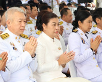 จังหวัดสุราษฎร์ธานีจัดพิธีเจริญพระพุทธมนต์และทำบุญตักบาตรถวา ... พารามิเตอร์รูปภาพ 7
