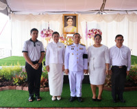 จังหวัดสุราษฎร์ธานีจัดพิธีเจริญพระพุทธมนต์และทำบุญตักบาตรถวา ... พารามิเตอร์รูปภาพ 18