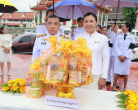จังหวัดสุราษฎร์ธานีจัดพิธีเจริญพระพุทธมนต์และทำบุญตักบาตรถวา ... พารามิเตอร์รูปภาพ 31