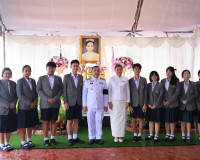 จังหวัดสุราษฎร์ธานีจัดพิธีเจริญพระพุทธมนต์และทำบุญตักบาตรถวา ... พารามิเตอร์รูปภาพ 32