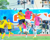 รองผู้ว่าฯ สุราษฎร์ธานีสวมปลอกแขนกัปตันทีม นำเจ้าภาพสุราษฎร์ ... พารามิเตอร์รูปภาพ 5