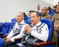 ผู้ว่าราชการจังหวัดสุราษฎร์ธานี ประชุมหัวหน้าคณะนักกีฬาและหน ... พารามิเตอร์รูปภาพ 1