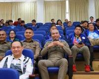 ผู้ว่าราชการจังหวัดสุราษฎร์ธานี ประชุมหัวหน้าคณะนักกีฬาและหน ... พารามิเตอร์รูปภาพ 10