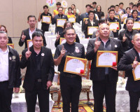 ผู้ว่าฯ สุราษฎร์ธานี มอบประกาศเกียรติคุณในโครงการรณรงค์ป้องก ... พารามิเตอร์รูปภาพ 42