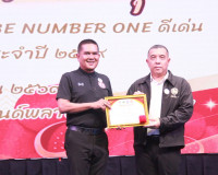 ผู้ว่าฯ สุราษฎร์ธานี มอบประกาศเกียรติคุณในโครงการรณรงค์ป้องก ... พารามิเตอร์รูปภาพ 48