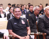 ผู้ว่าฯ สุราษฎร์ธานี มอบประกาศเกียรติคุณในโครงการรณรงค์ป้องก ... พารามิเตอร์รูปภาพ 50
