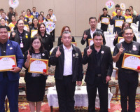 ผู้ว่าฯ สุราษฎร์ธานี มอบประกาศเกียรติคุณในโครงการรณรงค์ป้องก ... พารามิเตอร์รูปภาพ 52