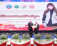 ผู้ว่าฯ สุราษฎร์ธานี มอบประกาศเกียรติคุณในโครงการรณรงค์ป้องก ... พารามิเตอร์รูปภาพ 57