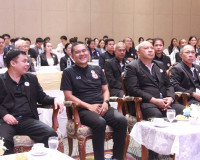 ผู้ว่าฯ สุราษฎร์ธานี มอบประกาศเกียรติคุณในโครงการรณรงค์ป้องก ... พารามิเตอร์รูปภาพ 58