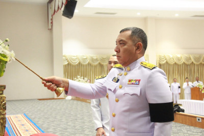 จังหวัดสุราษฎร์ธานีจัดพิธีถวายน้ำสรงพระศพเบื้องหน้าพระรูป สม ... พารามิเตอร์รูปภาพ 1
