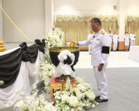 จังหวัดสุราษฎร์ธานีจัดพิธีถวายน้ำสรงพระศพเบื้องหน้าพระรูป สม ... พารามิเตอร์รูปภาพ 46
