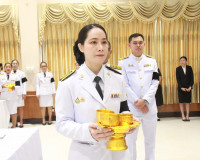 จังหวัดสุราษฎร์ธานีจัดพิธีถวายน้ำสรงพระศพเบื้องหน้าพระรูป สม ... พารามิเตอร์รูปภาพ 55