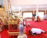 จังหวัดสุราษฎร์ธานีจัดพิธีบำเพ็ญกุศลและทำบุญตักบาตร ในวาระคร ... พารามิเตอร์รูปภาพ 2