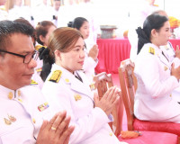 จังหวัดสุราษฎร์ธานีจัดพิธีบำเพ็ญกุศลและทำบุญตักบาตร ในวาระคร ... พารามิเตอร์รูปภาพ 7