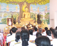 จังหวัดสุราษฎร์ธานีจัดพิธีบำเพ็ญกุศลและทำบุญตักบาตร ในวาระคร ... พารามิเตอร์รูปภาพ 8