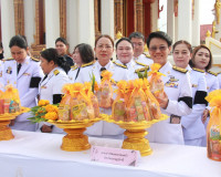 จังหวัดสุราษฎร์ธานีจัดพิธีบำเพ็ญกุศลและทำบุญตักบาตร ในวาระคร ... พารามิเตอร์รูปภาพ 41
