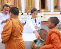 จังหวัดสุราษฎร์ธานีจัดพิธีบำเพ็ญกุศลและทำบุญตักบาตร ในวาระคร ... พารามิเตอร์รูปภาพ 43