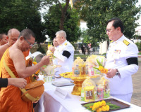 จังหวัดสุราษฎร์ธานีจัดพิธีบำเพ็ญกุศลและทำบุญตักบาตร ในวาระคร ... พารามิเตอร์รูปภาพ 45