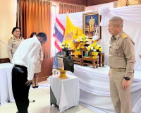รองผู้ว่าราชการจังหวัดสุราษฎร์ธานี ผู้แทนประธานกรรมการมูลนิธ ... พารามิเตอร์รูปภาพ 1