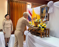 รองผู้ว่าราชการจังหวัดสุราษฎร์ธานี ผู้แทนประธานกรรมการมูลนิธ ... พารามิเตอร์รูปภาพ 2