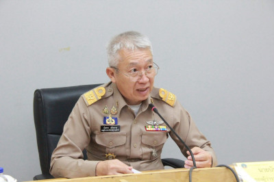 รองผู้ว่าราชการจังหวัดสุราษฎร์ธานี เป็นประธานประชุมติดตามข้อ ... พารามิเตอร์รูปภาพ 1