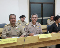 รองผู้ว่าราชการจังหวัดสุราษฎร์ธานี เป็นประธานประชุมติดตามข้อ ... พารามิเตอร์รูปภาพ 3