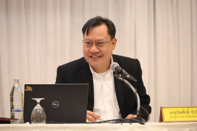 รองผู้ว่าราชการจังหวัดสุราษฎร์ธานี เป็นวิทยากรบรรยายให้ความร ... พารามิเตอร์รูปภาพ 1