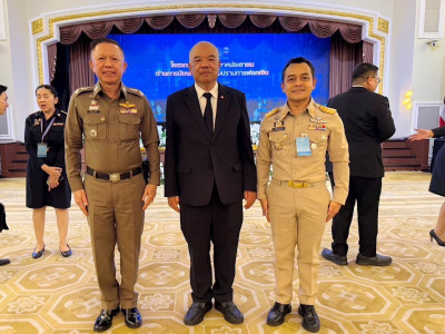 รองผู้ว่าฯ สุราษฎร์ธานี พร้อมผู้บังคับการตำรวจฯ ร่วม Kick of ... พารามิเตอร์รูปภาพ 1