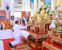 จังหวัดสุราษฎร์ธานีจัดพิธีเจริญพระพุทธมนต์และทำบุญตักบาตรถวา ... พารามิเตอร์รูปภาพ 1