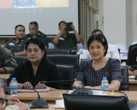 แม่ทัพภาคที่ 4 เป็นประธานประชุมแถลงแผนถวายความปลอดภัย สมเด็จ ... พารามิเตอร์รูปภาพ 19