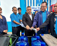 ผู้ว่าฯ สุราษฎร์ธานีเปิดโครงการน้ำดื่มสะอาด "Mini Station" ม ... พารามิเตอร์รูปภาพ 34