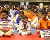 รองผู้ว่าราชการจังหวัดสุราษฎร์ธานี เป็นประธานในพิธีเปิดการแข ... พารามิเตอร์รูปภาพ 8