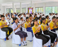 รองผู้ว่าราชการจังหวัดสุราษฎร์ธานี เป็นประธานในพิธีเจริญพระพ ... พารามิเตอร์รูปภาพ 11