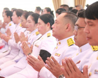 จังหวัดสุราษฎร์ธานีจัดพิธีบำเพ็ญกุศลและทำบุญตักบาตร ในวาระคร ... พารามิเตอร์รูปภาพ 45