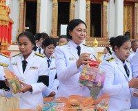 จังหวัดสุราษฎร์ธานีจัดพิธีบำเพ็ญกุศลและทำบุญตักบาตร ในวาระคร ... พารามิเตอร์รูปภาพ 53