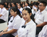 โรงเรียนสุราษฎร์ธานีขับเคลื่อนการดำเนินงานสภานักเรียนและการส ... พารามิเตอร์รูปภาพ 13