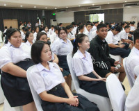 โรงเรียนสุราษฎร์ธานีขับเคลื่อนการดำเนินงานสภานักเรียนและการส ... พารามิเตอร์รูปภาพ 14