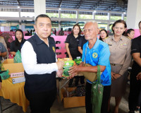 พ่อเมืองสุราษฎร์ฯ นำหน่วยบำบัดทุกข์ บำรุงสุข ลงพื้นที่อำเภอช ... พารามิเตอร์รูปภาพ 58