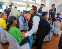 พ่อเมืองสุราษฎร์ฯ นำหน่วยบำบัดทุกข์ บำรุงสุข ลงพื้นที่อำเภอช ... พารามิเตอร์รูปภาพ 66