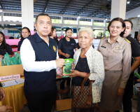 พ่อเมืองสุราษฎร์ฯ นำหน่วยบำบัดทุกข์ บำรุงสุข ลงพื้นที่อำเภอช ... พารามิเตอร์รูปภาพ 81